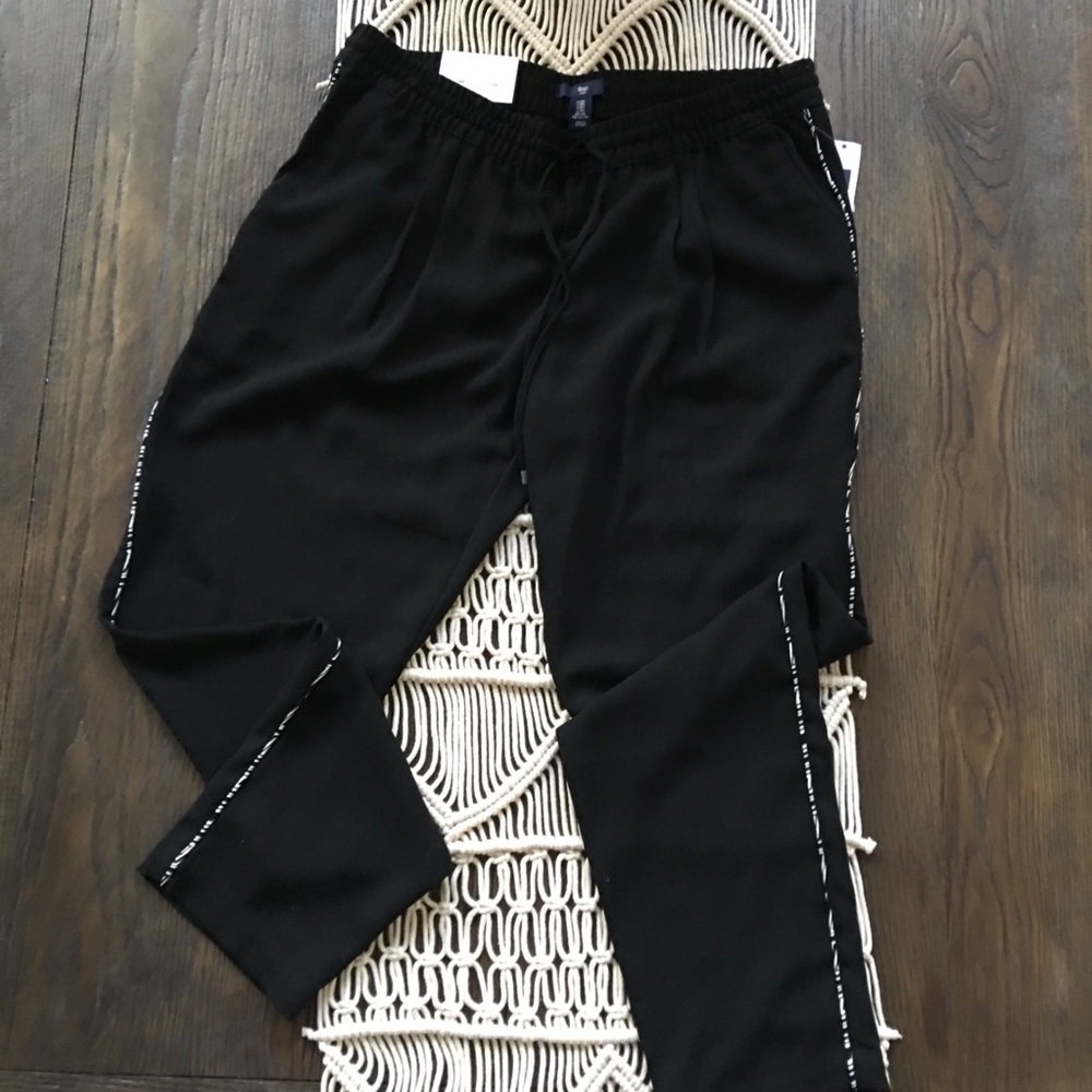 Gap black drawstring| casual jogger style pants